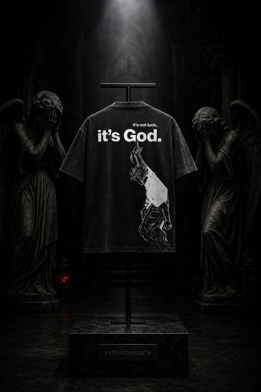 Camiseta Gojo — "It's God" · Jujutsu Kaisen